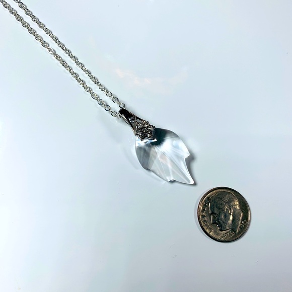 Swarovski Crystal Leaf Pendant - Picture 8 of 9